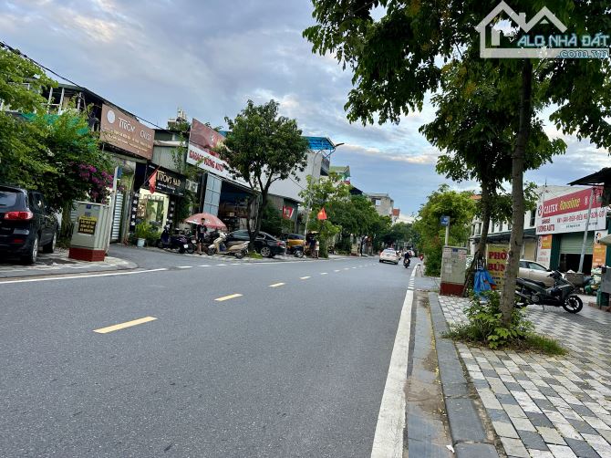 BÁN ĐẤT GẦN NHÀ THI ĐẤU UY NỖ – 42M² – Ô TÔ ĐỖ CỬA – CHỈ HƠN 3 TỶ.
