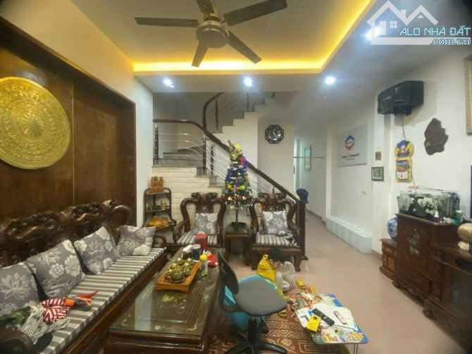 Mỗ Lao, Hà Đông - Siêu Hiếm - kinh doanh - ô tô đỗ cửa - nhà đẹp.