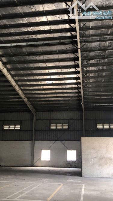 CHo thuê kho xưởng đường Quốc lộ 1A tổng dtsd 1270m2 chưa tính sân
