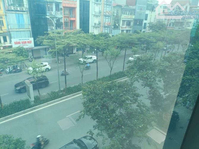 Mặt phố Đào Tấn hoa hậu Ba Đình, tòa nhà văn phòng siêu đẹp 186m2, 6 tầng, mt 7m, 122 tỷ