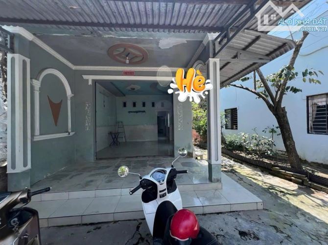 Cách UBND Tân Thông Hội 800m, 1 sẹc đường 28, xã Tân Thông Hội Củ CHi.