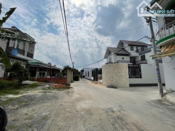 BÁN LÔ ĐẤT ĐẸP -98M2-GIÁ 1 TỶ 750 TRIỆU- THỚI TAM THÔN-GẦN CHỢ- GIÁ TỐT