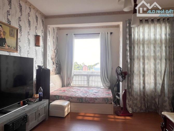 Bán nhà View Biển Phường 2, Vũng Tàu. Hẻm oto ngay sát Biển. Đi bộ ra Bãi Tắm 1 phút