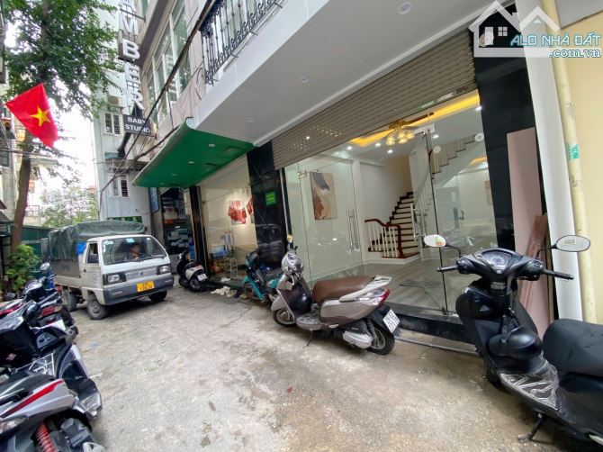 Ô tô tránh Nguyễn Khang, KD cực nét, 10m ra mặt phố vỉa hè 4m, Dt 48m2*6T, chào 17,1 tỷ