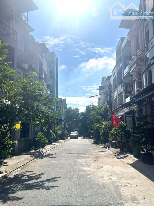 XE HƠI TRÁNH NHAU - 3 TẦNG BTCT - 60M2 - CHÍNH CHỦ🌹 Kết cấu 1 trệt 2 lầu, 4 phòng 3wc,