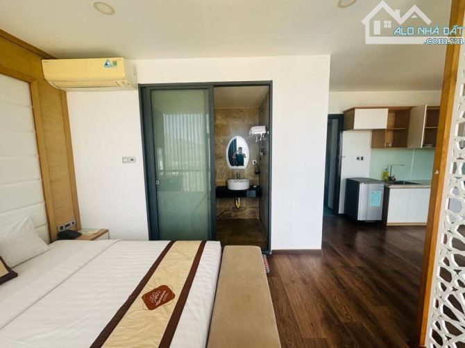 BÁN KHÁCH SẠN MẶT TIỀN TRẦN QUANG DIỆU, 102m2, 3x tỷ, Đà Nẵng