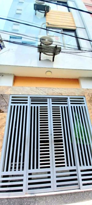 Vĩnh Quỳnh cần bán nhanh DT 54m2×4 tầng , 30m ô tô tránh giá 5 .85