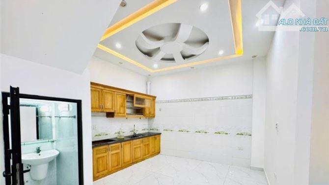 Bán nhà 3 tầng  Ngô Gia Tự, Đằng Lâm, Hải An 40m2, giá 2,95tỷ