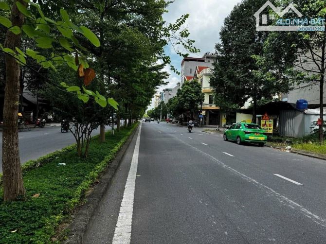 Bán lô đất kinh doanh đẹp mặt Bình Than rộng 40m tại Bò Sơn 1, tp BN. ♦️DT 81m2