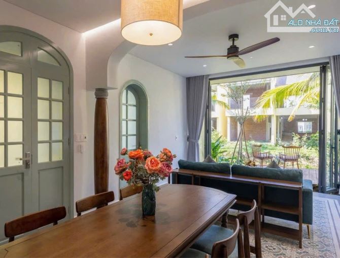 VILLA 2 TẦNG PHONG CÁCH INDOCHINE VIEW SÔNG Ở HỘI AN