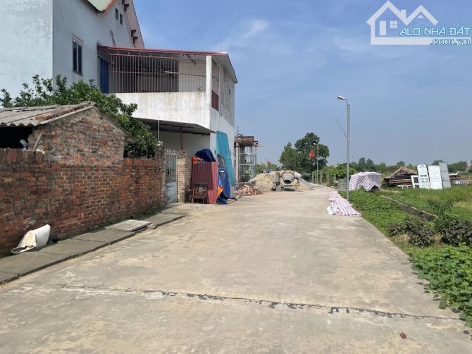 Đất Bìa Làng 98m2 Thôn Bắc Thượng, Nội Bài, Sóc Sơn. Đường Rộng 7m, oto tránh thoải mái.