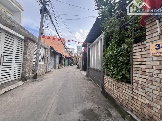 Bán đất tặng nhà C4 113m2 7 tỷ MT đường chữ Phước Long A, cách XLHN 300m, Ga Metro 3ph
