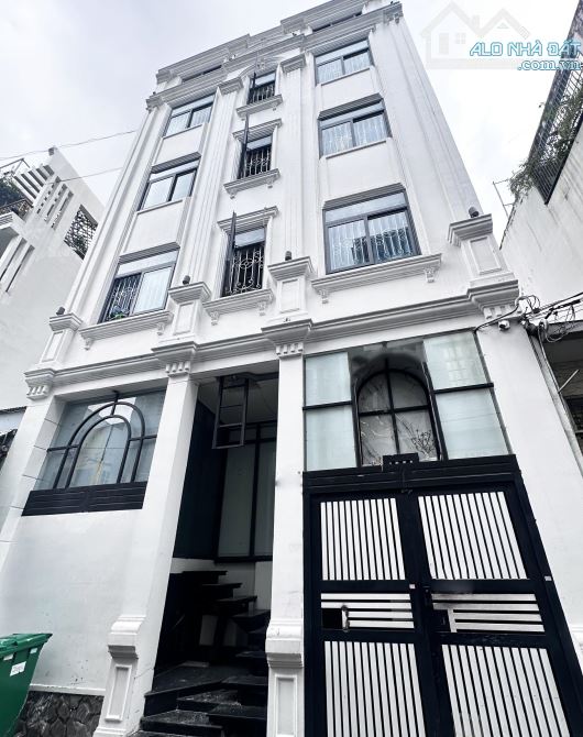Bán tòa nhà Khách sạn Trần Hưng Đạo, Quận 1 - Ngang 8x20m - Hầm 6 Tầng - HĐT:300trđ - 69tỷ
