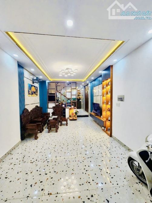 Bán nhà Phạm Văn Chiêu, phường 9, Gò Vấp, 3 tầng, 70m², hẻm ô tô 6m, giá chỉ 8 tỷ nhỉnh
