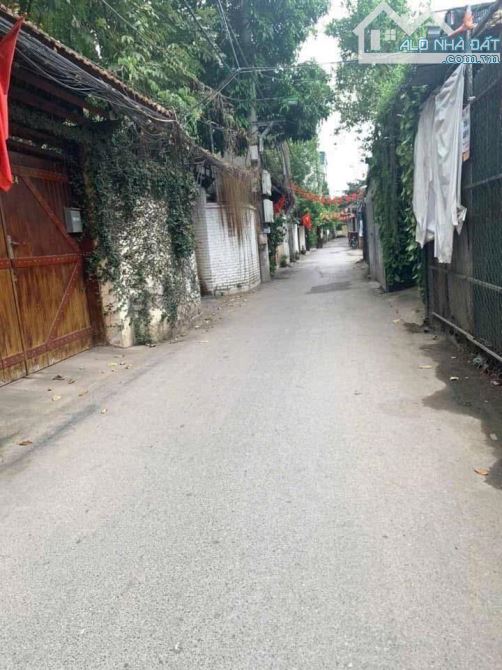 Cho thuê căn hộ N3 Nguyễn Công Trứ 65m2, 2 ngủ, 12 Triệu ngay chợ Trời