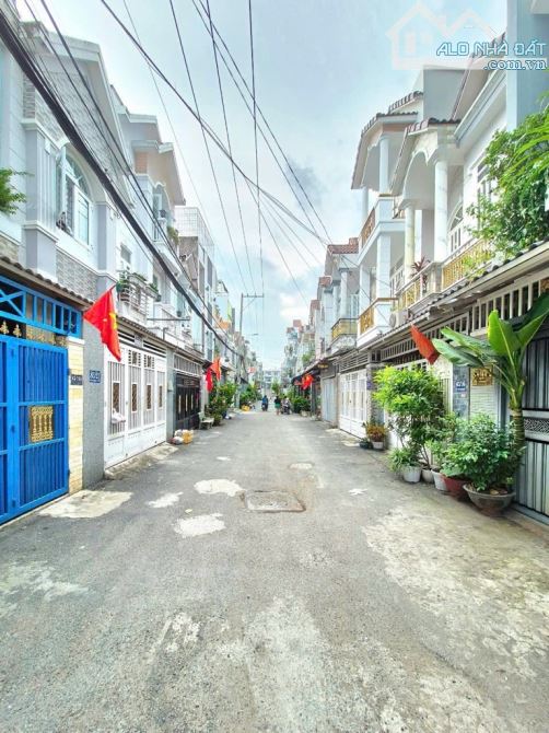 Mặt tiền hẻm thẳng 6m 83 Đào Tông Nguyên Thị Trấn Nhà Bè, 2 tầng 4.3x13m chỉ 4.89 tỷ