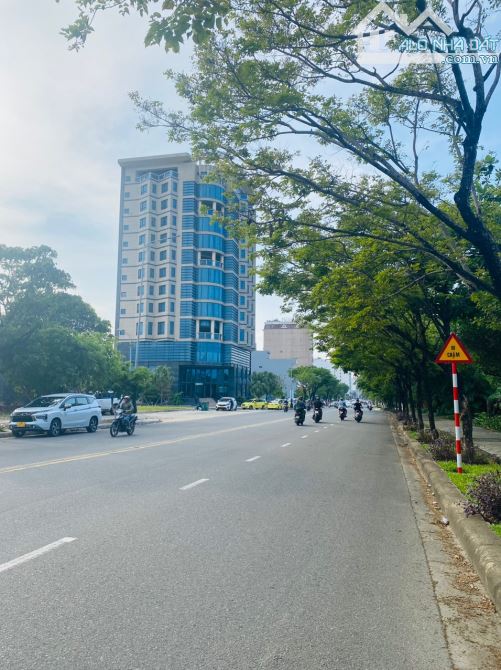Cần bán gấp nhà 3 tầng đường Võ Nguyên Giáp Thành Phố Đà Nẵng