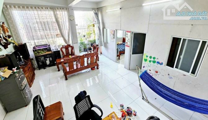 Nhà 8x26 Thổ Cư Giá Rẻ Nguồn Thu Nhập Hàng Tháng Trung Tâm Biên Hoà.