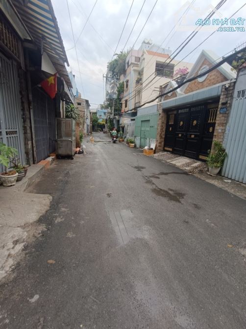 Bán nhà hẻm 6m Khuông Việt-sổ vuông-gần chợ Phú Bình-chỉ 6 tỷ hơn