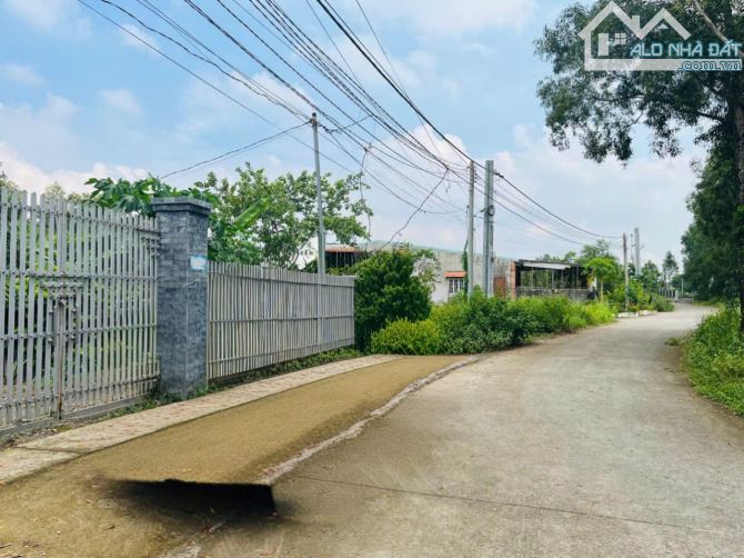 Bán gấp đất thổ Vĩnh Thanh Nhơn Trạch giá rẻ 3tr/m. Đường oto. SR chính chủ.GỌI NGAY 24/24