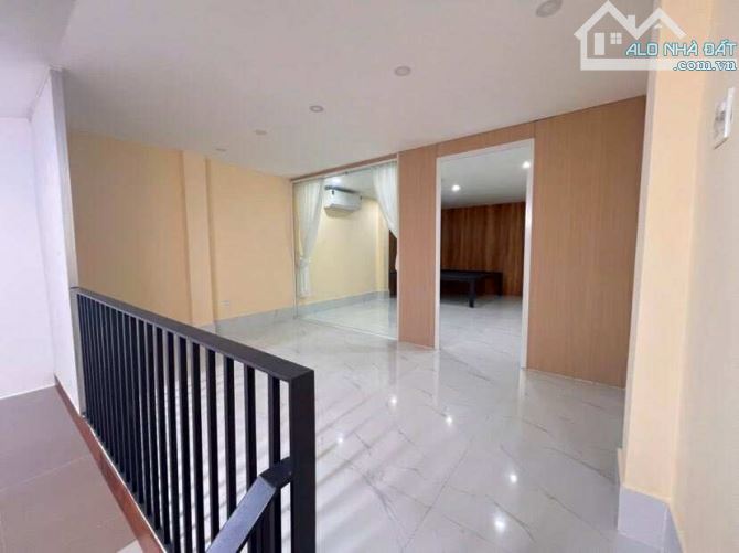 Cho thuê nhà rộng rãi KDC 923 có máy lạnh 8 triệu