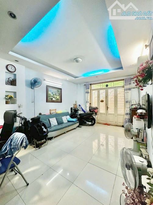 PHAN VĂN TRỊ, P11, BÌNH THẠNH - 64M2 NGANG 4M - HẺM THÔNG - 2 TẦNG BTCT - NHỈNH 6 TỶ