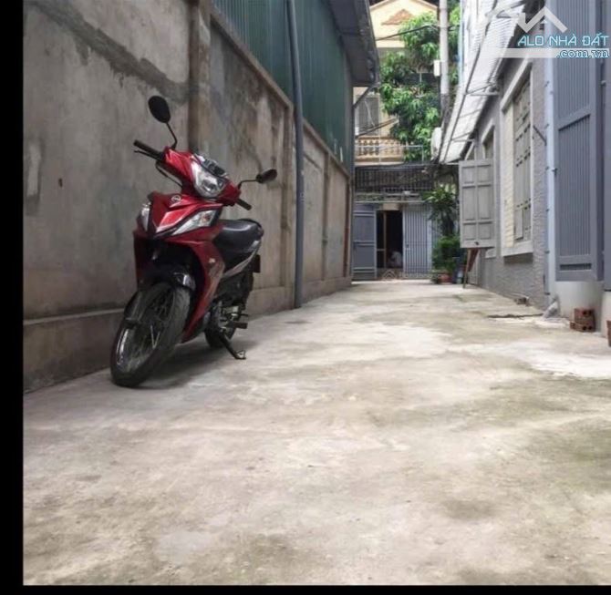 Cho thuê nhà ngõ Đông Thiên, 4 tầng x 30m2, 3 ngủ, 7 triệu