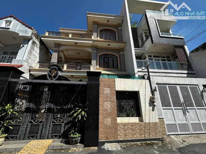 BIỆT THỰ 3 TẦNG, 5 PHÒNG NGỦ CỰC RỘNG