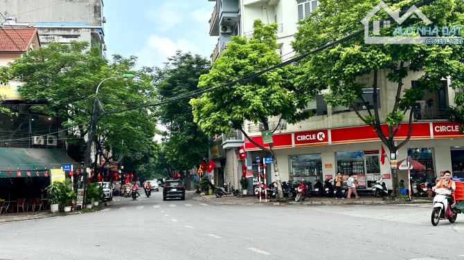 PHÚ DIỄN - SIÊU PHẨM DÂN XÂY - Ô TÔ NGỦ TRONG NHÀ - SỔ PHÂN LÔ - TRƯỚC NHÀ Ô TÔ TRÁNH - KI