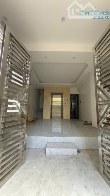 🔥SIÊU PHẨM KINH DOANH – LA NỘI - DƯƠNG NỘI - 41m 5 TẦNG THANG MÁY - Ô TÔ TRÁNH GIÁ 12,x T