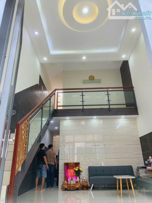 🏡 NHÀ ĐẸP – ĐƯỜNG XE TẢI THÔNG – TRỤC THẲNG TRƯỜNG CHINH – TÂN HƯNG THUẬN Q12 – GIÁ 5,3 T