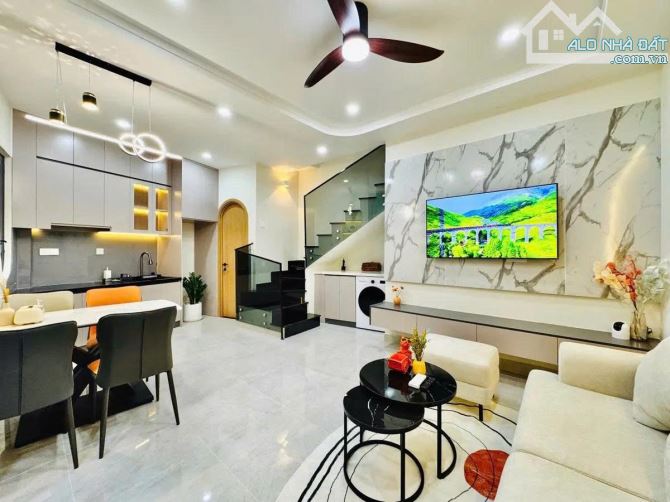 BÁN NHÀ 2 TẦNG – THÍCH QUẢNG ĐỨC, P.5- PHÚ NHUẬN – 4.98 TỶ -NGANG 6M