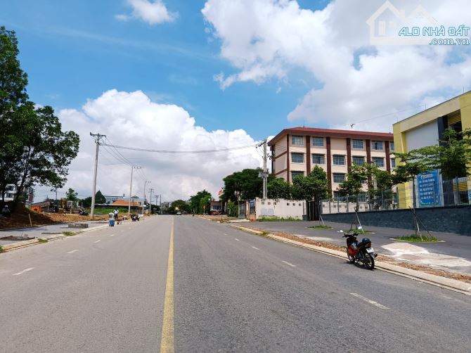 🔥 SIÊU PHẨM NHÀ MỚI – 72M2 – TRUNG TÂM DĨ AN – CHỈ 3.7 TỶ