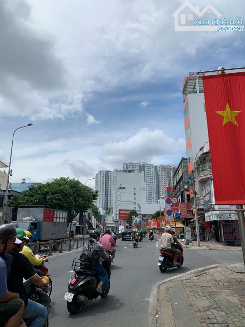 Bán Nhà 4 Tầng Mặt Tiền Kinh Doanh Ngang 8m Phạm Hùng Cầu Chánh Hưng Quận 8
