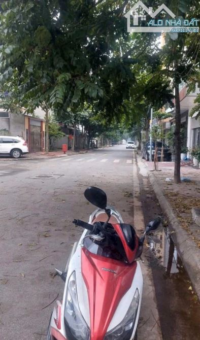 Bán lô đất nhà vườn mặt phố Trần Khắc Chung, KĐT Tuệ Tĩnh, Tây HP, 95m2, mt 5m, 5.x tỷ