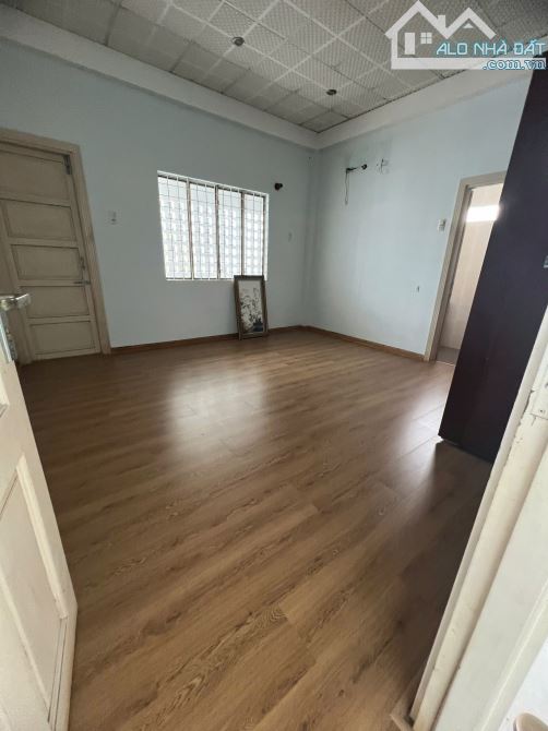 Bán nhanh nhà 3 tầng hẻm oto Cao Bá Quát. DT 109,7m2. Chỉ 6 tỷ 8 - 10