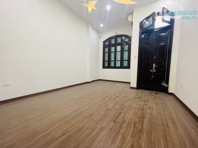 BÁN NHÀ NGÕ 61 HOÀNG CẦU, ĐỐNG ĐA, MẶT NGÕ Ô TÔ TRÁNH 60m2 4T MT 3,9  26,5 tỷ. - 10
