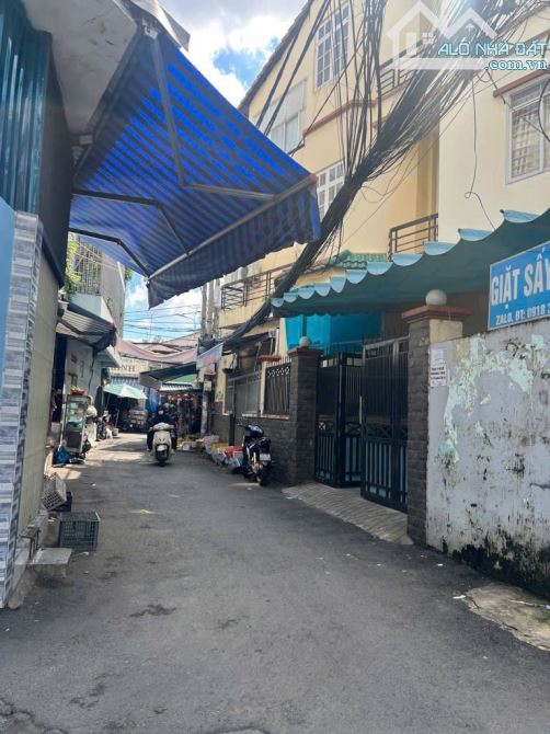 🔥NHỈNH 4 TỶ - NHÀ 2 TẦNG Ở NGAY- GIÁP Q1- 3PN - NỘI THẤT CAO CẤP - 10