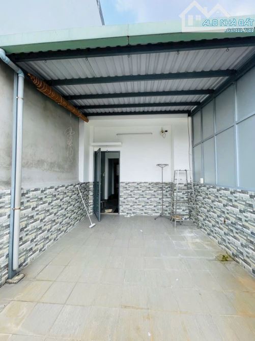 BÁN NHÀ ĐẸP 3 TẤM Q4 VỊ TRÍ 1/ SÁT MT GIÁ 5 TỈ NHĨNH DT 3,5*15 DÂN CƯ GIÁP Q1 HÀNG HIẾM - 10