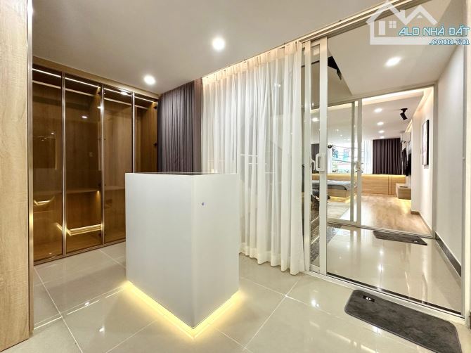 LUXURY PHAN XÍCH LONG, P7, PHÚ NHUẬN.  SIÊU ĐẸP KTS THIẾT KẾ FULL NỘI THẤT - 5 TẦNG - HẺM - 11