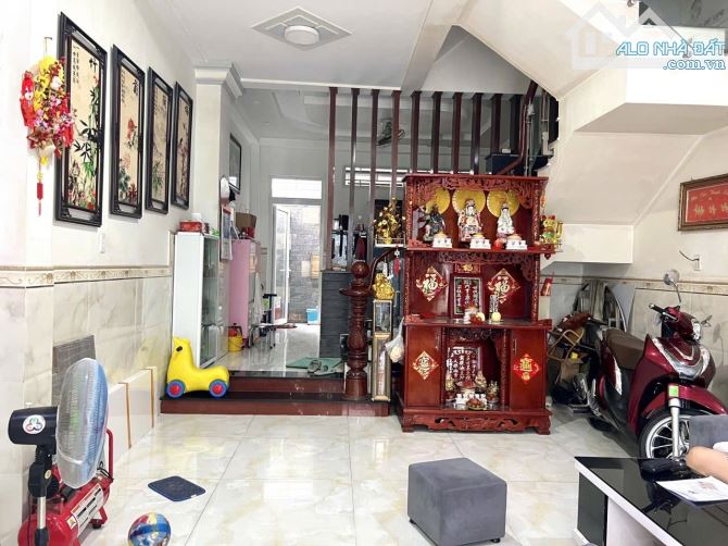 GIẢM GIÁ HƠN 5 TỶ QUẬN 8 GIÁP Q5 Q6, HẺM Ô TÔ 55M2 NGANG 4.5M - 11