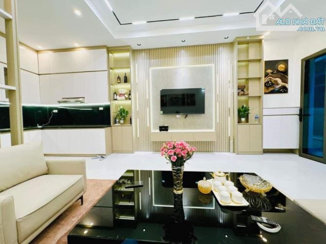 Nhà Đại Mỗ xây 5 Tầng, 3 ngủ, 4 wc, ô tô đỗ sát nhà, nội thất đệp giá 5.3 tỷ - 1