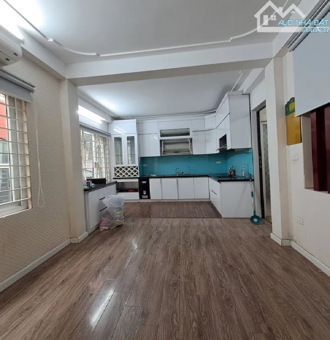 chủ cần nhà Cầu Giấy, ô tô tránh đỗ cổng, gara trong nhà, giá 12.5 tỷ - 1