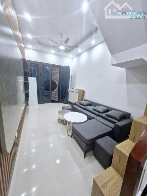 BÁN NHÀ ĐỐC NGỮ 37M2 × 4 TẦNG, MẶT TIỀN 3.3M, GIÁ 8.5 TỶ – BA ĐÌNH - 1