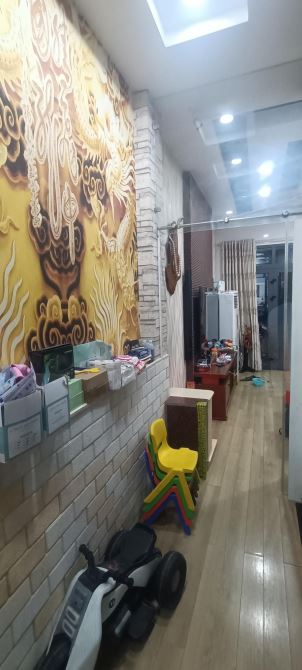 BÁN NHÀ ĐẸP 2 MẶT TIỀ.N CẠNH AEO.N MAILL TPHU - 5PN - ( 4X18M ) - ÔTÔ VÀO NHÀ - 1