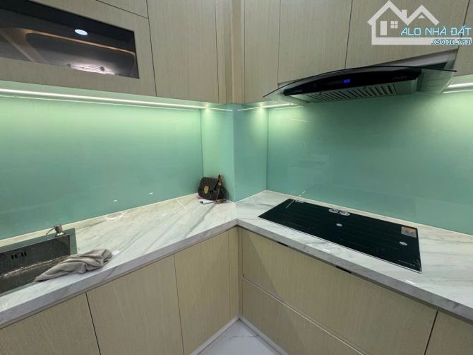 NHANH TAY – SÁT MT LÊ VĂN SỸ – LĂNG CHA CẢ – DTSD 164M² – 4 TẦNG – 6 PHÒNG – 8.X TỶ. - 1