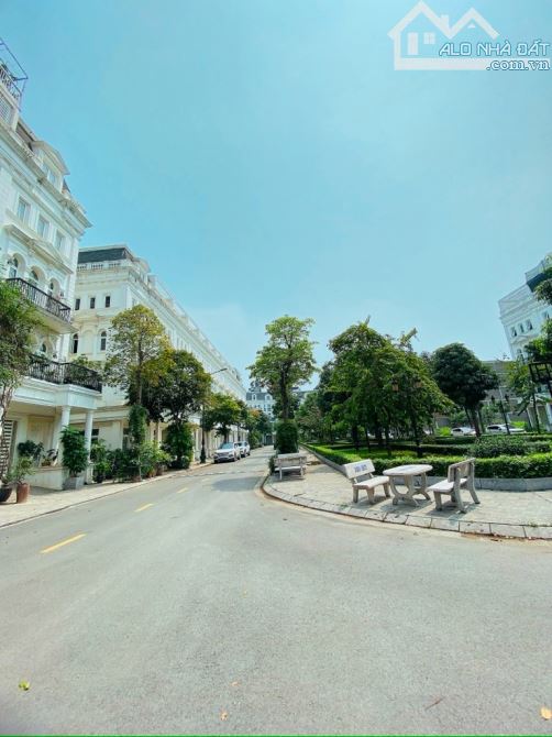 Chính chủ gửi bán Liền kề Louis Đại Mỗ 200m2, view công viên, vỉa hè kinh doanh, 50,95 tỷ. - 1