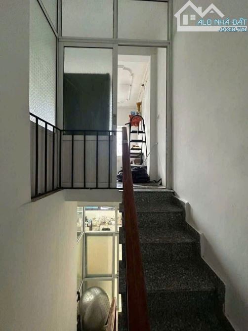 Bán nhà 3 tầng về ở luôn ngõ 261 Trần Nguyên Hãn - 1