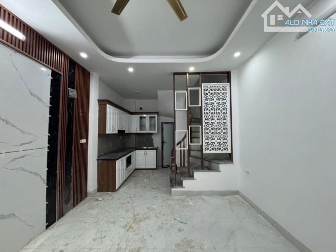 Bán nhà Phường Việt Hưng 32m-5tầng-4tỷ790tr - 1