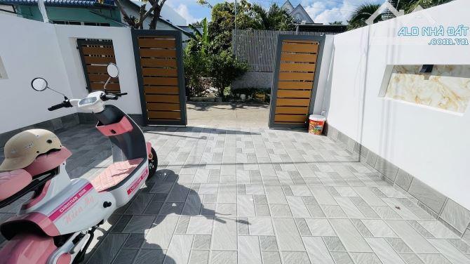 SOS. Cứu anh Minh nợ tiền bị dí quá cần bán nhanh 980tr Trung Chánh Hóc Môn 79m2 sổ Riêng - 1